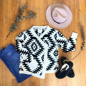 Ci Sono by Cavalini Tribal Pattern Sweater